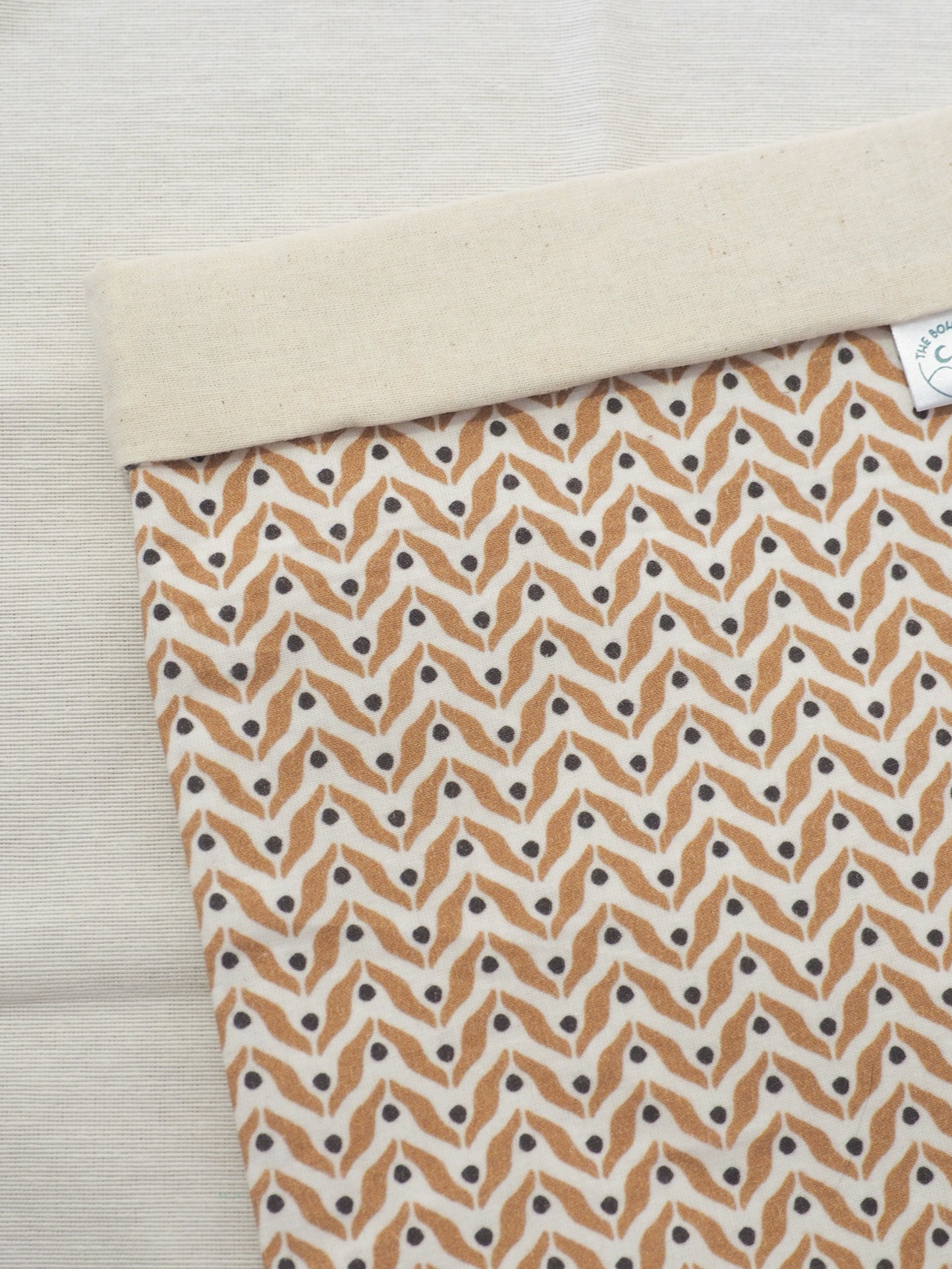 Pochette à livre broché • Amina