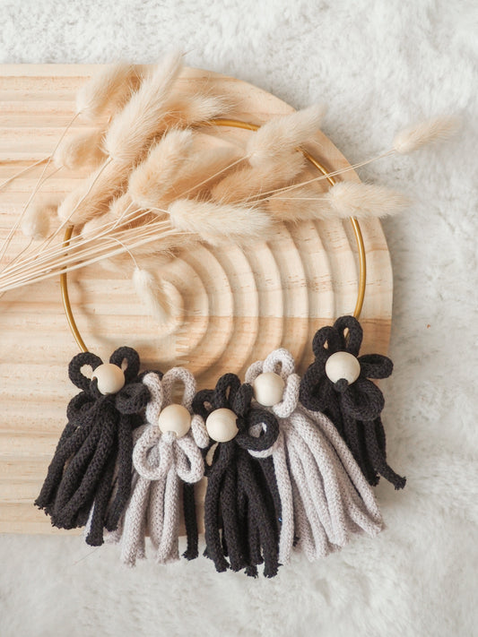 Couronne de fleurs noir-gris