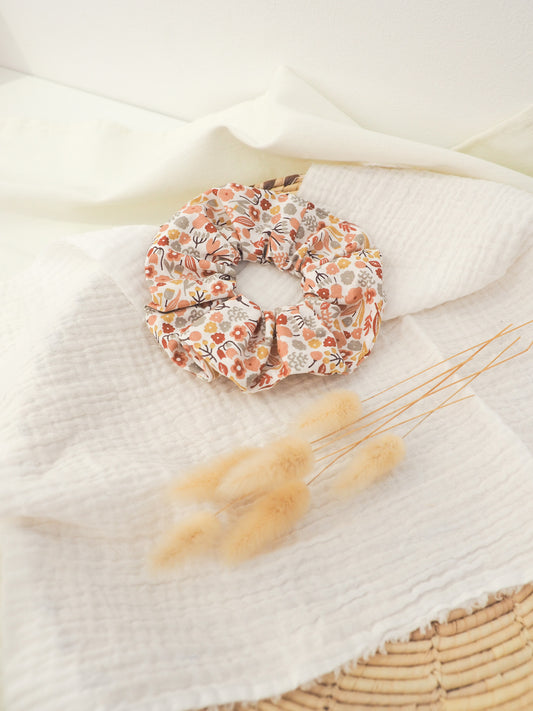 Chouchou fleuri rose