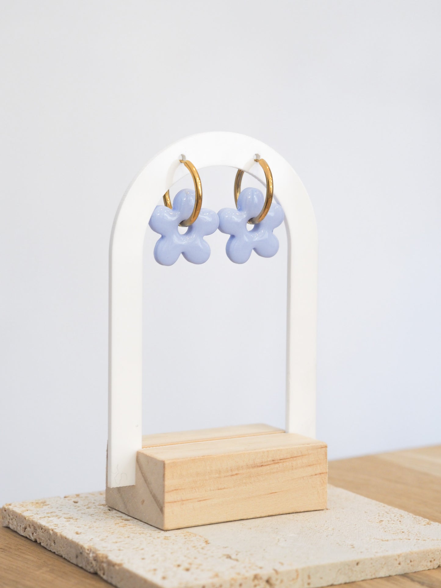 Interchangeable • Lilou