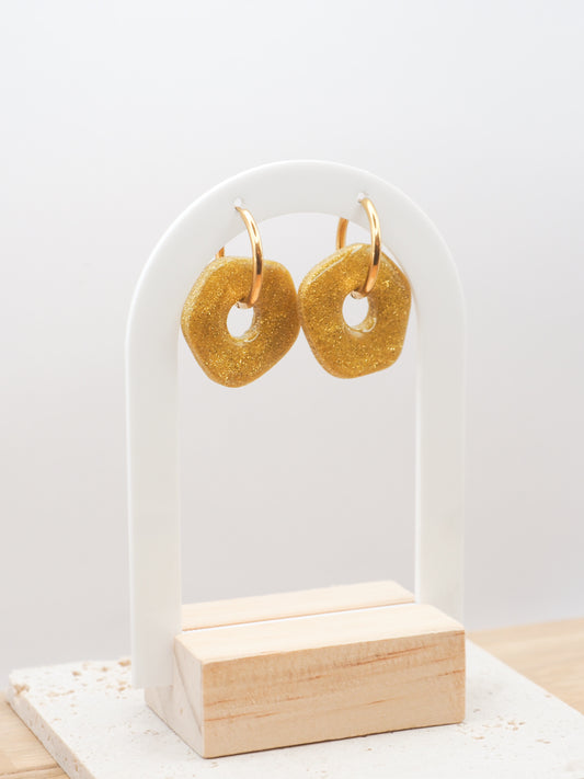 Interchangeable • Marion