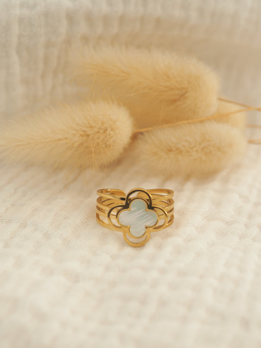 Bague trefle nacre