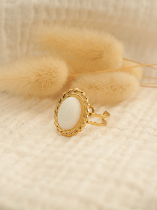 Bague pierre blanche ovale