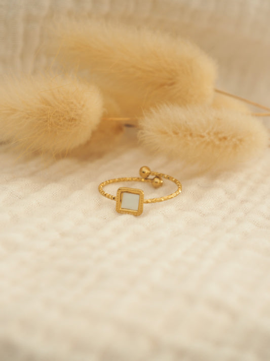 Bague pierre carrée