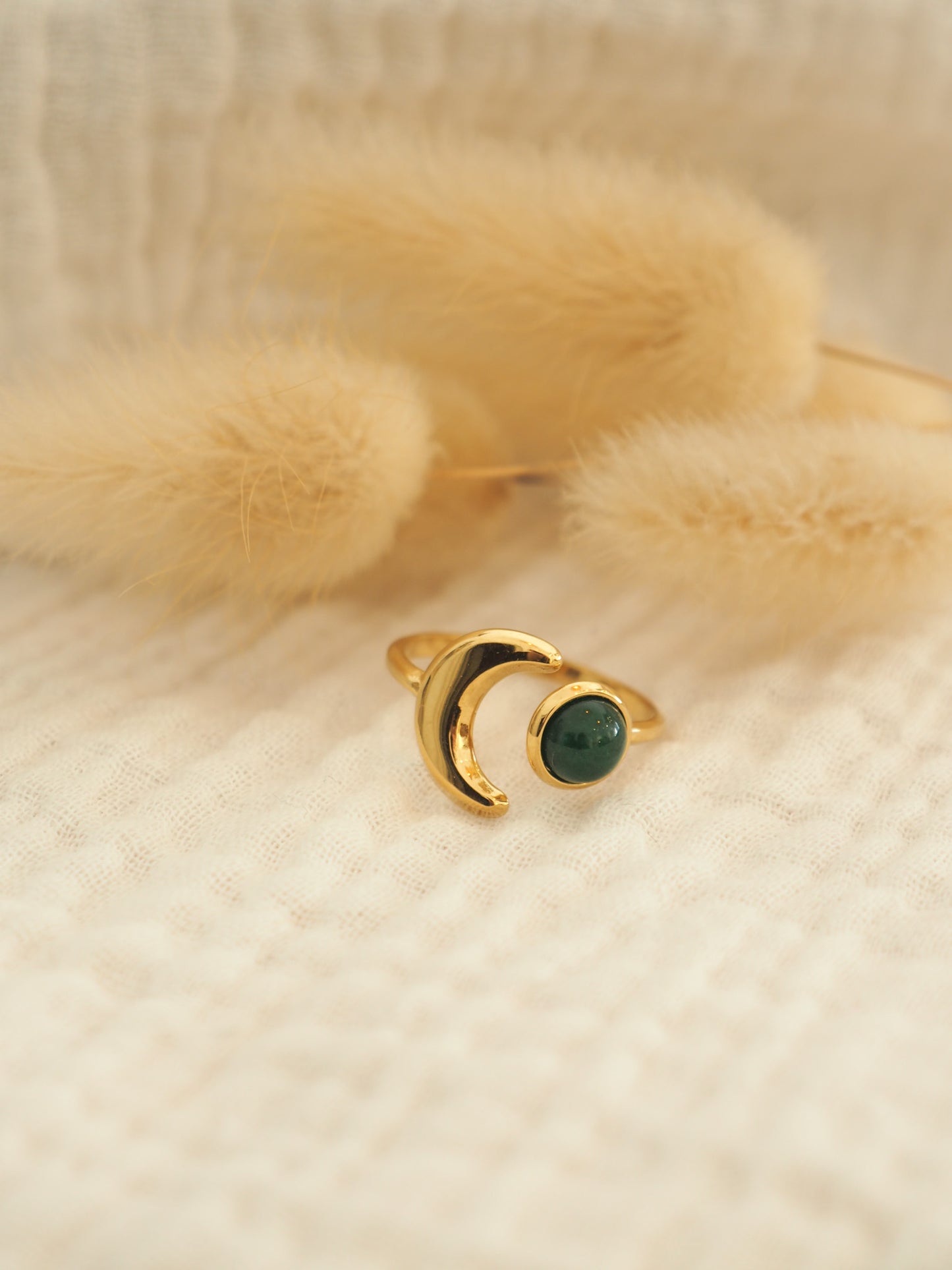 Bague lune et perle verte