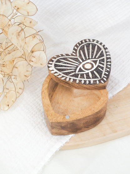 Boite coeur en bois